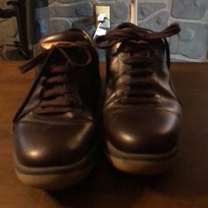 Louis Vuitton men shoes